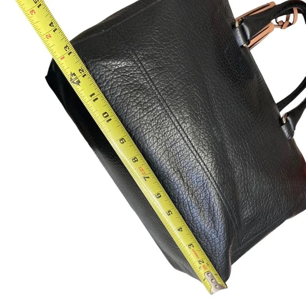 Coach 19926 black pebbled leather carryall legacy tote bag